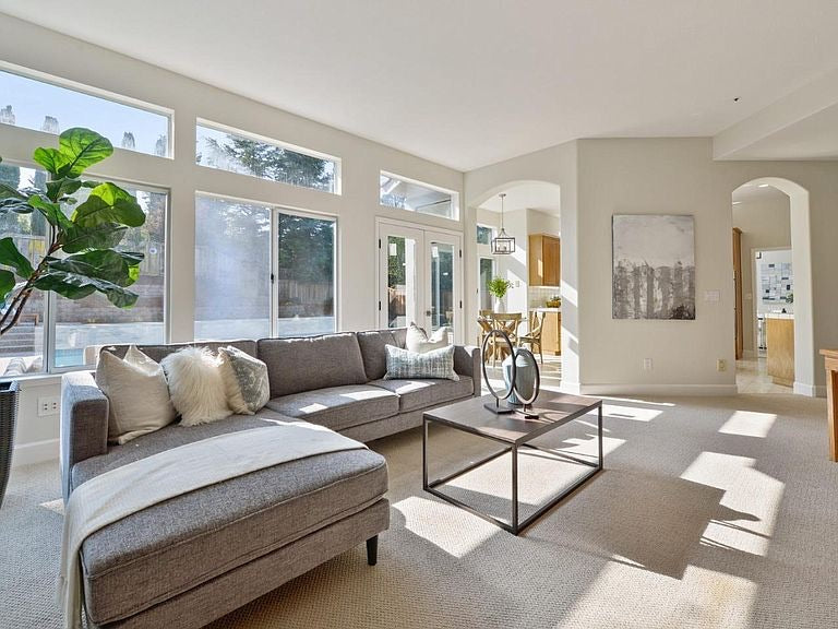 Staging-50 Lakewood Cir, San Mateo, CA 94402