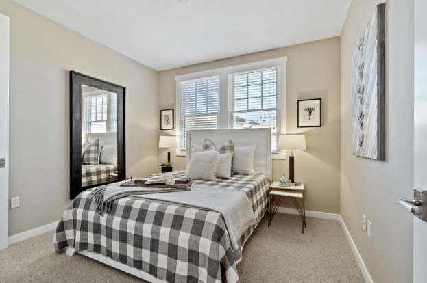 Staging-20 Madison #203