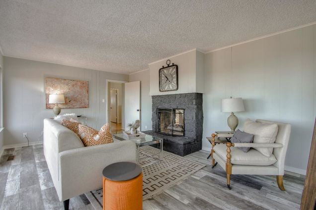 Staging- 3210 Melendy Dr, San Carlos