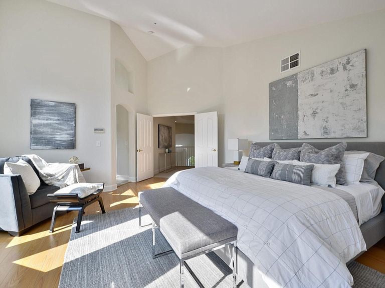 Staging-50 Lakewood Cir, San Mateo, CA 94402