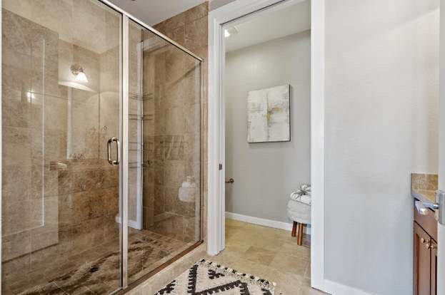 Staging-20 Madison #203