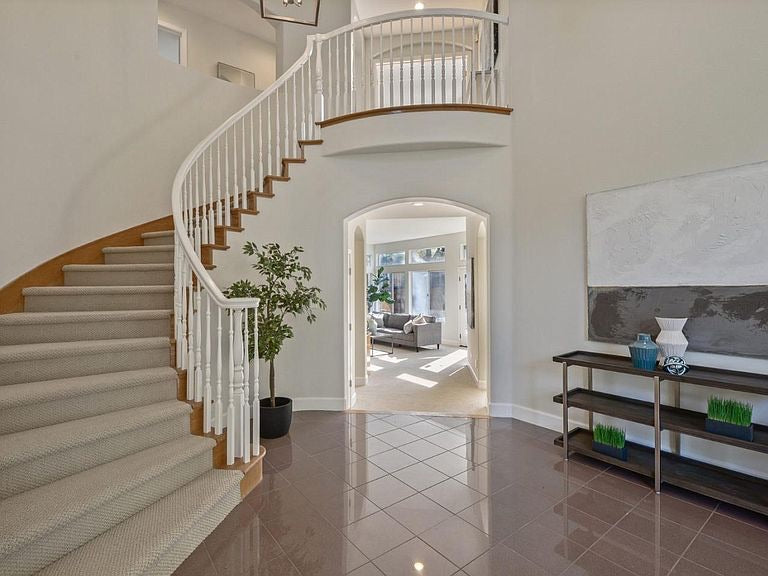 Staging-50 Lakewood Cir, San Mateo, CA 94402