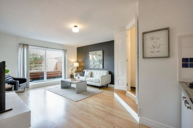 Staging- 3210 Melendy Dr, San Carlos