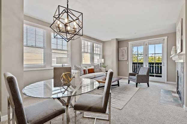 Staging-20 Madison #203