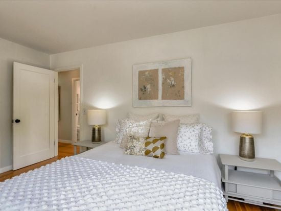 Staging-3763 bay rd Menlo Park.